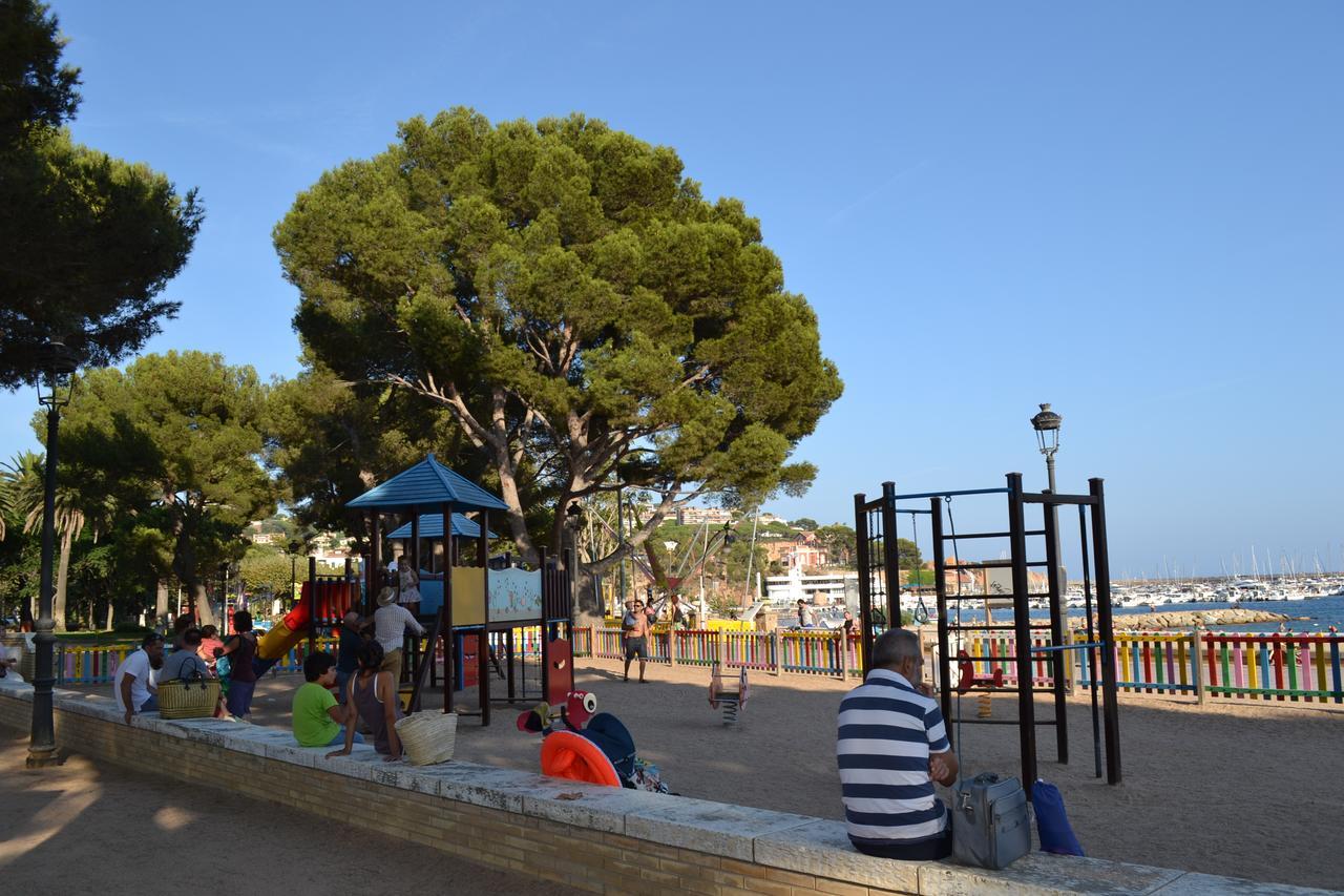 Aparthotel Wellamar Sant Feliu de Guixols Bagian luar foto