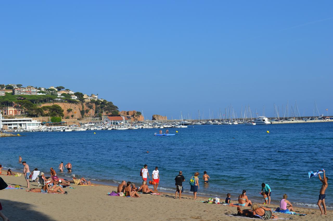 Aparthotel Wellamar Sant Feliu de Guixols Bagian luar foto
